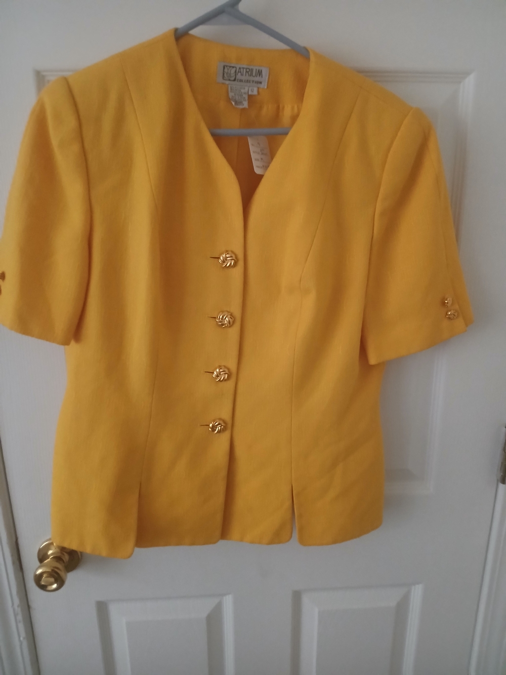 Gold Short-Sleeve Tailored 2pc Skirt Set